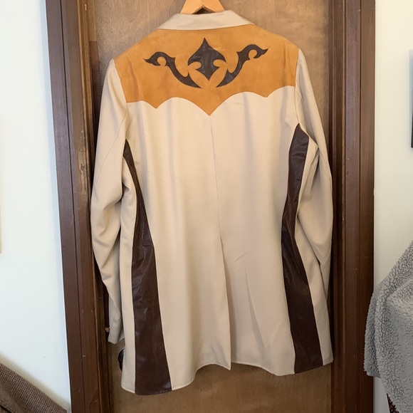 Brad Whitney Jacket - Picture 2 of 11